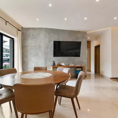 Prime 5Th Ave Stay - 2Br With King Beds & City Views